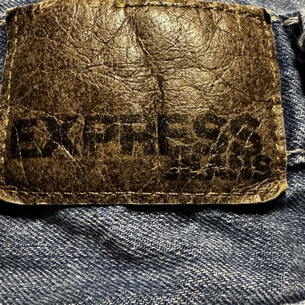 Express Blake Loose Fit Boot Cut Mens Jeans 38x34 Blue Distressed Denim